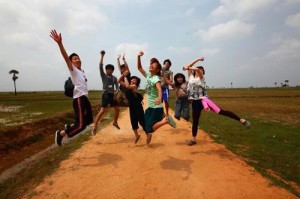 269296_425045390918283_161722150_n