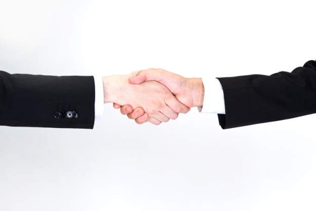 N934_akusyusuruhutaribiz500