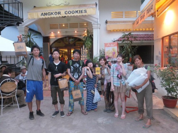 305930_185785861568668_269066374_n